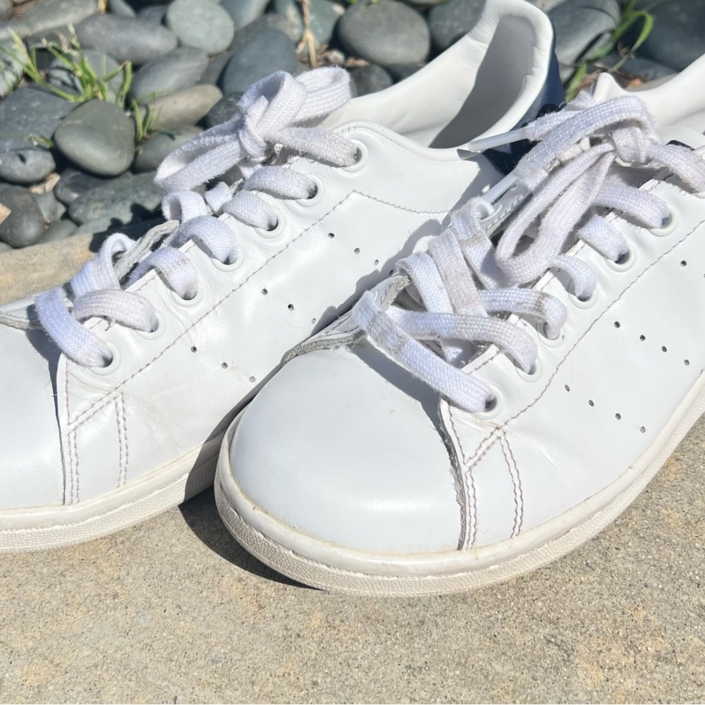 Adidas navy and white Sneakers
